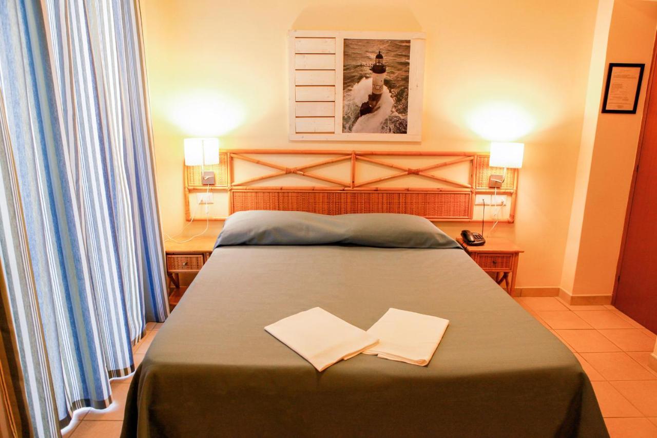 Hotel Villa Giulia Porto Azzurro Exterior photo