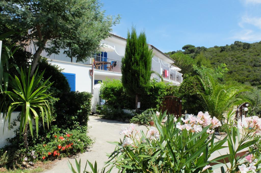 Hotel Villa Giulia Porto Azzurro Exterior photo