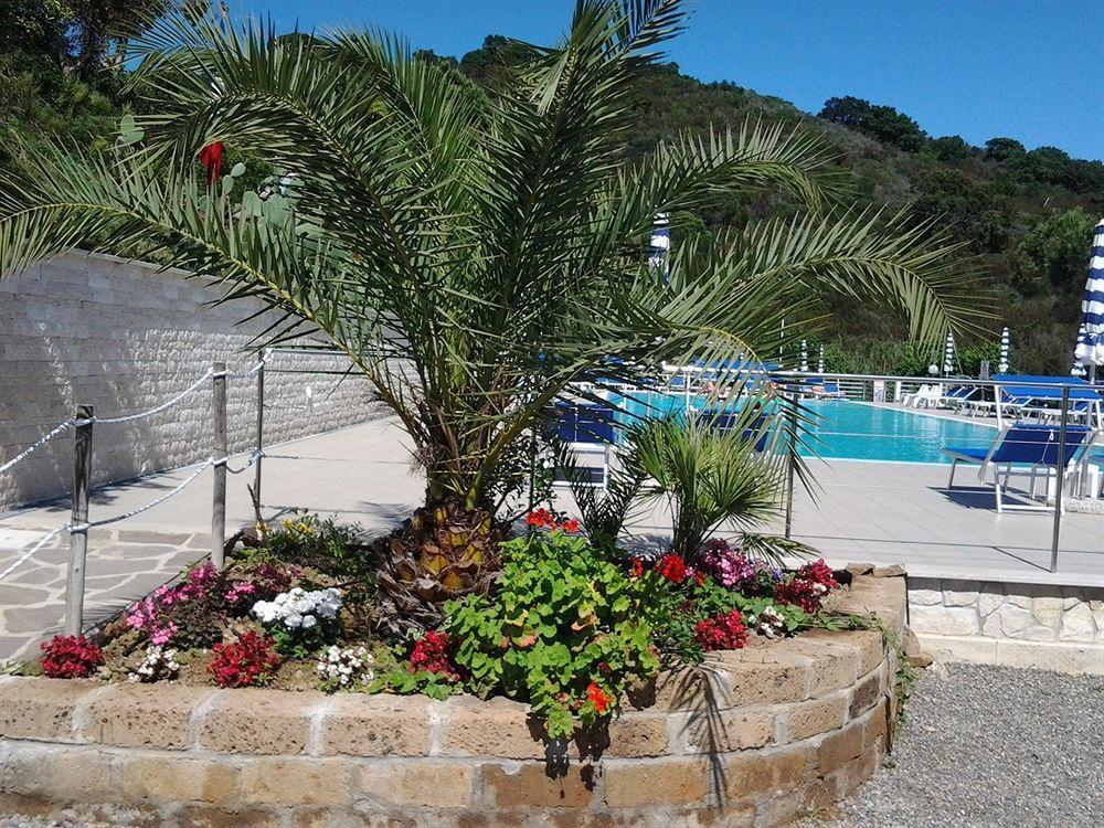 Hotel Villa Giulia Porto Azzurro Exterior photo